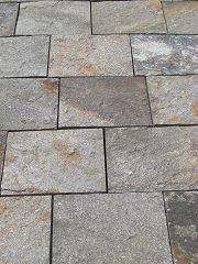 Gneis Bodenplatten